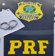 PRF prende homem com mandado de prisão em aberto por roubo em Estrela De Alagoas