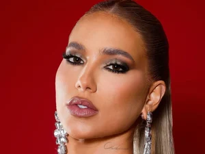 Vídeo de professor chamando atenção de Virginia em ensaio viraliza