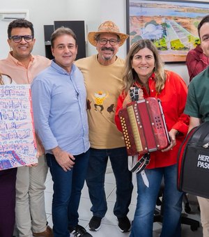 Prefeito Luciano visita obras do conservatório de música de Arapiraca ao lado de filho de Hermeto Pascoal
