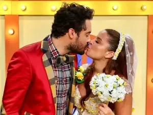 Maiara e Fernando 'se casam' durante live de São João