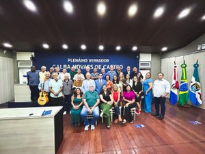 Atletas master são reconhecidos em sessão especial na Câmara de Maceió