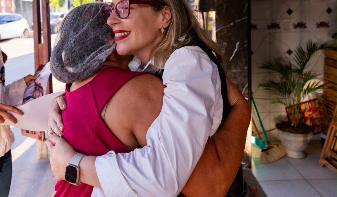 Quanto mais Júlia Nunes cresce nas pesquisas, mais fakes tentam atingir sua imagem