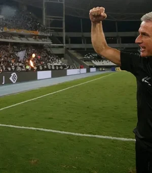 Luís Castro critica instabilidade do Botafogo no segundo tempo: ‘Sofrível’