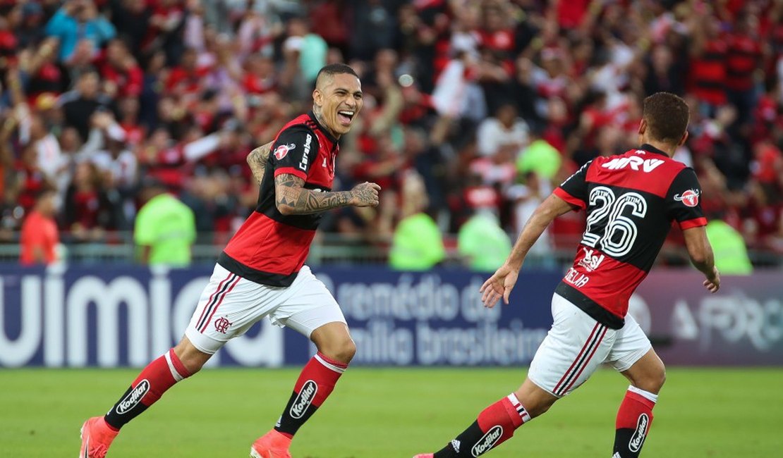 Corinthians segue líder, Flamengo vence e São Paulo vai parar na zona da degola