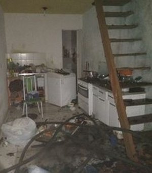 Princípio de incêndio atinge residência no Jacintinho, em Maceió