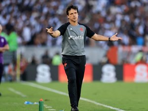 Fernando Diniz lamenta vice do Vasco na Copa do Brasil: “É muita dor”