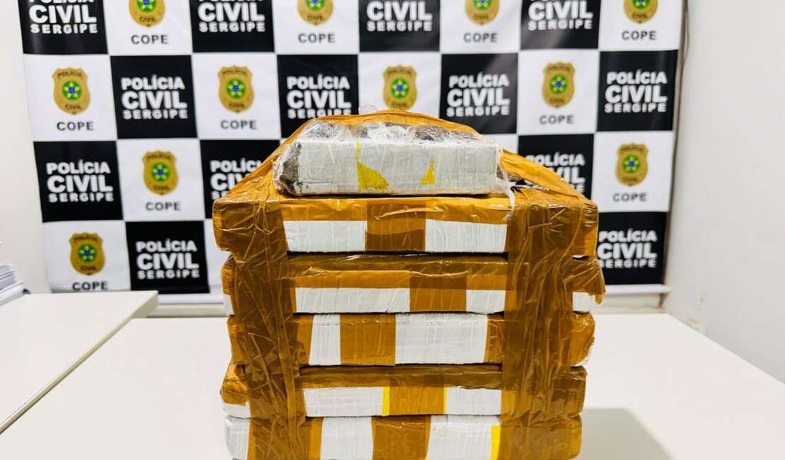 Polícia prende mulher que transportava drogas entre Sergipe e Alagoas