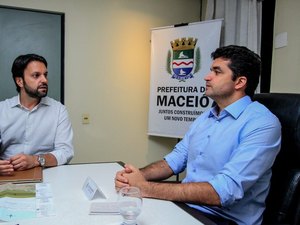 Prefeito e ministro anunciam construção de mais 1.776 moradias