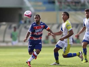 Com direito a gol olímpico, Horizonte de Marcelo Vilar vence o Fortaleza Ceni