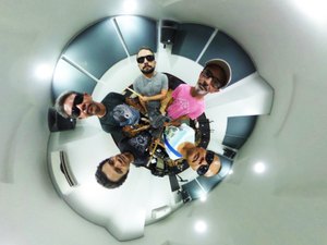 Xique Baratinho e Mopho apresentam noite de rock alagoano em prévia natalina