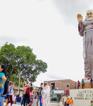 Romeiros de Alagoas e Pernambuco visitam Santuário Frei Damião