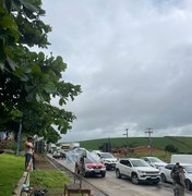 Manifestantes bloqueiam BR-101 em Novo Lino em protesto contra vereadores
