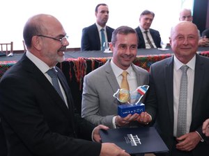 TCE recebe selo ouro na abertura de evento nacional da transparência pública