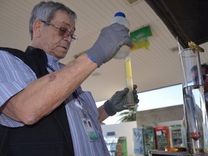 Em fiscalização, Ministério Público encontra gasolina com 75% de álcool em posto de combustível