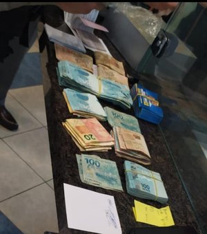 Servidor é preso com santinhos de candidato à Prefeitura de Maceió e mais de R$ 20 mil