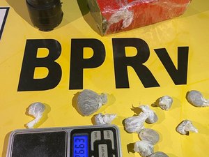 Suspeito esconde maconha na casa da mãe, mas é preso após denúncia anônima
