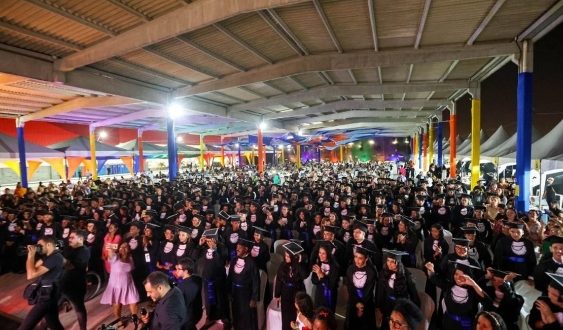 Prefeitura de Maceió realizará formatura de 1.500 alunos do 9º ano, no dia 15 de dezembro