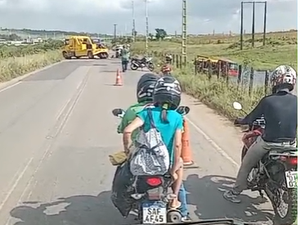 [Vídeo] Caminhão guincho se envolve em acidente às margens da rodovia AL-115 em Arapiraca