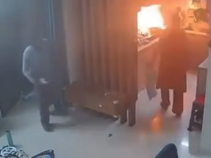 Entregador age rápido e evita incêndio em cozinha na Índia