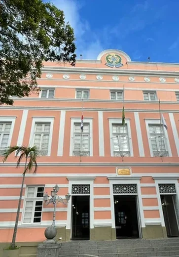 ALE aprova 14º salário para servidores da Educação em Alagoas