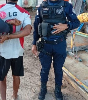 Homem é preso suspeito de furtar tapumes de obra pública na Pajuçara