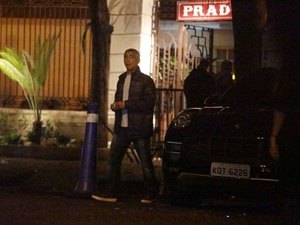 Romário tem dois carros avaliados em R$ 500 mil apreendidos pela Justiça