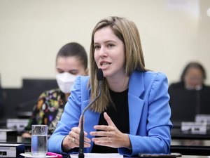 Cibele Moura vai processar professor da FGV que cometeu xenofobia nas redes sociais