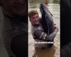 Pescador que pegou tambacu de 40 kg conta segredos para pesca ideal