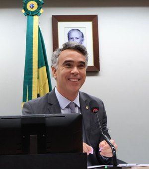 Câmara aprova aumento de pena para crimes contra profissionais da educação