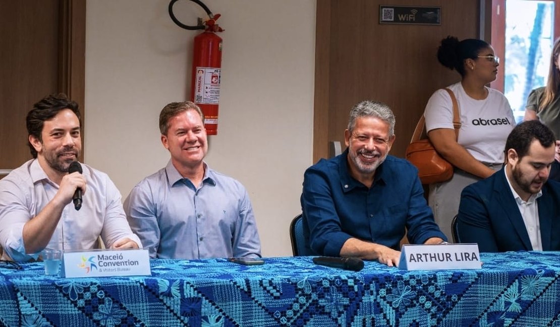 Arthur Lira se reúne com trade turístico e defende investimentos em Alagoas