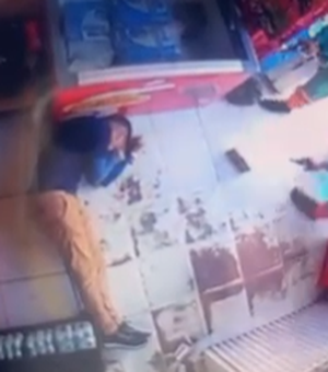 Criminosos usando fardas de gari executam homem dentro de depósito em Maceió