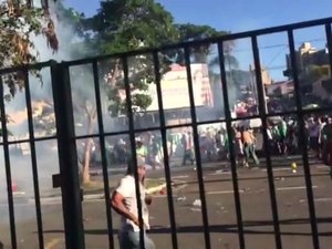 Torcedores do Guarani arrumam confusão e PM usa balas de borracha