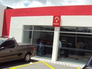 Quadrilha rouba agência do Bradesco em Maceió