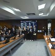 Comissão aprova MP da taxa das blusinhas: texto segue a plenários