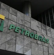 Funcionários da Petrobras entram em greve por tempo indeterminado