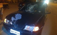 Carro foi abandonado