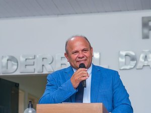 Prefeito sanciona aumento salarial para professores de São Miguel dos Milagres