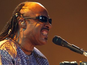 Stevie Wonder vai passar por transplante de rim em setembro