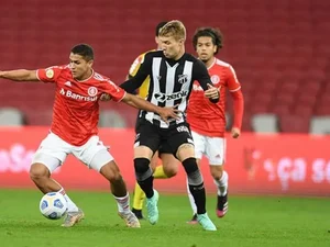 Após empate com Ceará, internautas brincam com chegada de Aguirre no Internacional