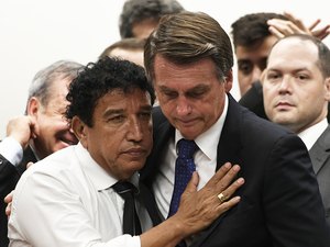 Magno Malta diz a Bolsonaro que não será vice