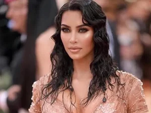 Kim Kardashian diz que homem não pisou na Lua: 'Acho que é mentira'
