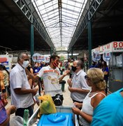 Durante agenda de campanha, Tarcizo Freire visita Mercado Público