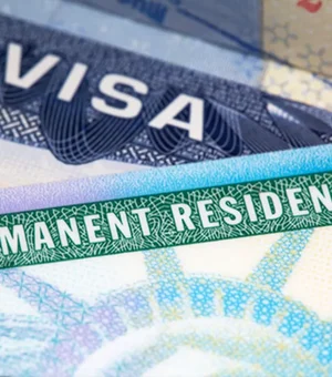 Trump congela concessão de vistos para cidadãos do Brasil e de mais 74 países, diz TV