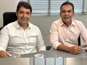 Charles é eleito vice-presidente do Conisul e reforça compromisso com o desenvolvimento regional