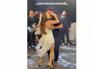 [Vídeo] Millane Hora pede Rodrigo Cunha em casamento em show no Lago da Perucaba, em Arapiraca