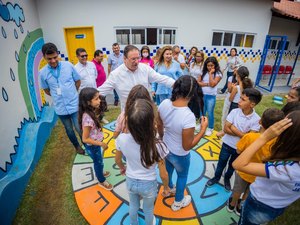 Arapiraca reconstrói escola e amplia vagas em creches na comunidade do Capim