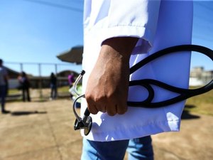 Com novo formato, programa Mais Médico será relançado na segunda-feira (20)