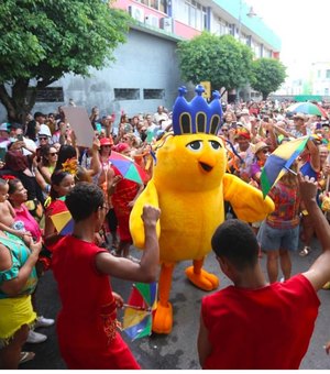 Bloco Pinto da Madrugada agita a orla de Maceió neste sábado (22) e movimenta a Economia local