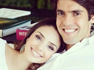 Kaká e Carol Celico reatam casamento: ?Felizes para sempre?