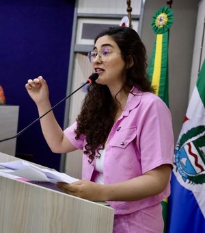 Teca Nelma vota contra novo pedido de empréstimo da Prefeitura e cobra transparência sobre uso de recursos